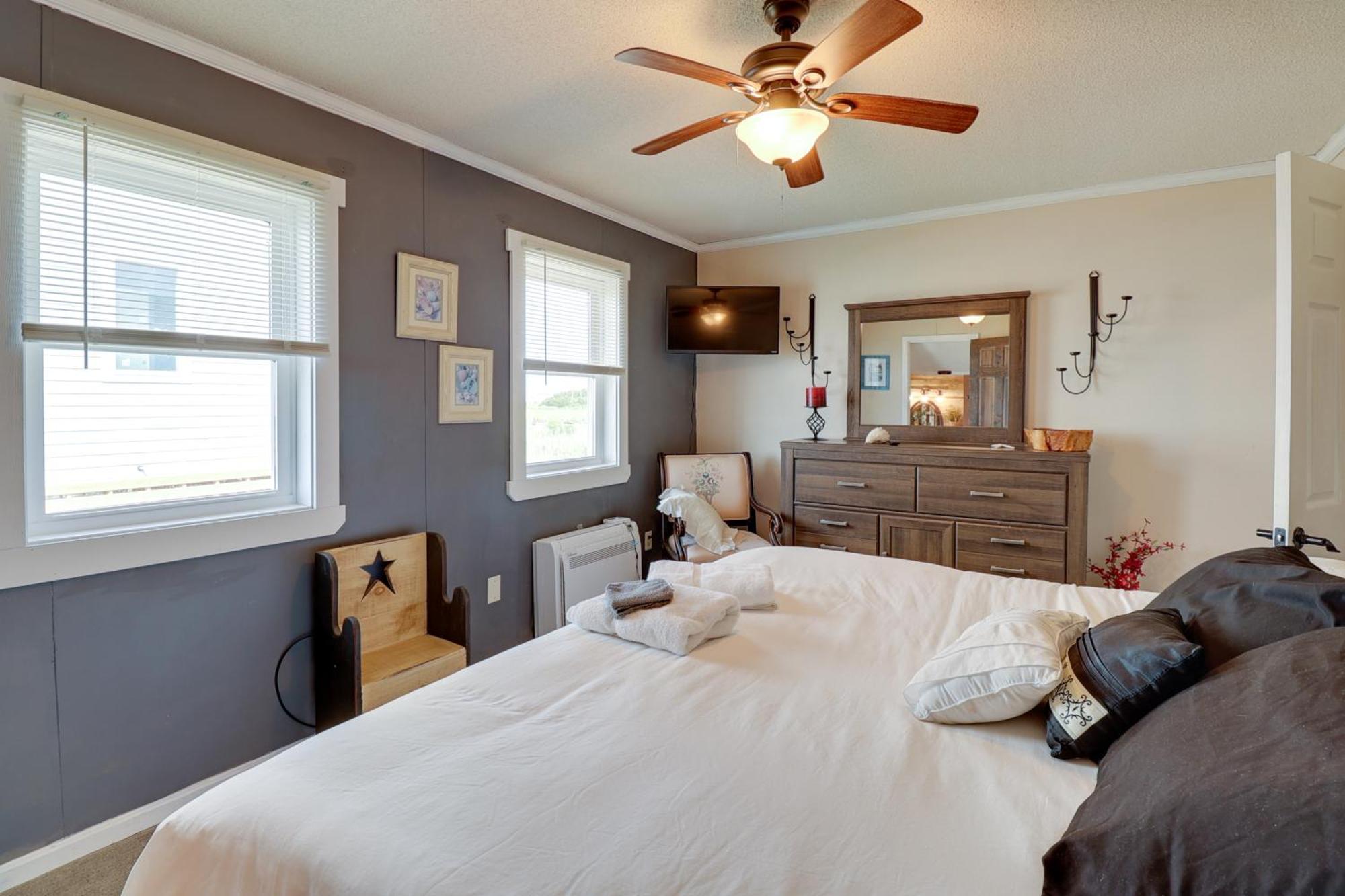 Oceanfront Milford Home With View And Boat Access Bagian luar foto